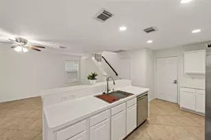 222 Blushwood Pl, The Woodlands, TX 77382 - Photo 4