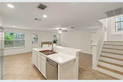 222 Blushwood Place, The Woodlands, TX 77382 - Photo 6
