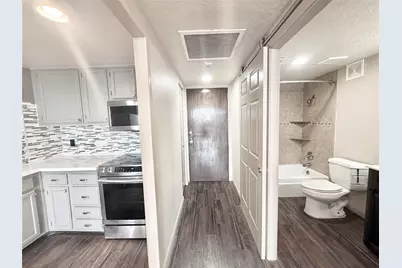 2016 Main Street #1816, Houston, TX 77002 - Photo 4