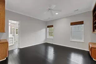 4616 Spruce St, Bellaire, TX 77401 - Photo 30