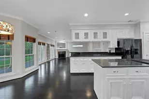 4616 Spruce St, Bellaire, TX 77401 - Photo 16