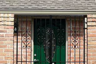 9126 Devoncroft Dr, Houston, TX 77031 - Photo 2