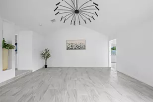 13114 White Heather Dr, Houston, TX 77045 - Photo 10