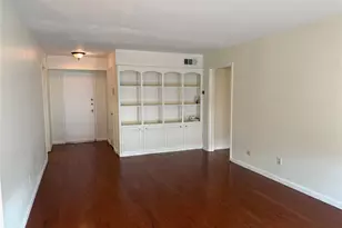 357 N Post Oak Ln, Houston, TX 77024 - Photo 18