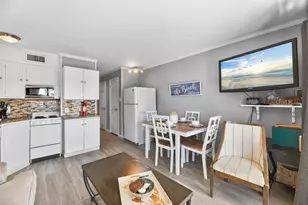 6102 Seawall Blvd, Galveston, TX 77551 - Photo 10
