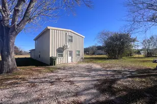 8110 Bullard Rd, Rosharon, TX 77583 - Photo 1