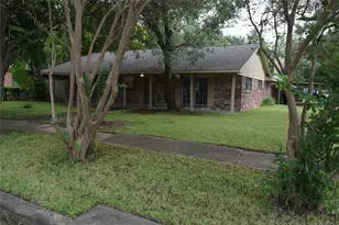 9902 Tolman St, Houston, TX 77034 - Photo 22