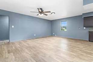 207 N Carter Rd, Winnie, TX 77665 - Photo 4