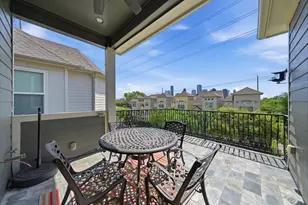 2002 Sabine St, Houston, TX 77007 - Photo 2