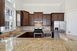 2002 Sabine St, Houston, TX 77007 - Photo 18