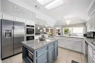 4503 Heatherwilde St, Sugar Land, TX 77479 - Photo 2