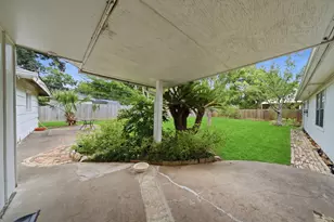 9435 Springmont Dr, Houston, TX 77080 - Photo 32