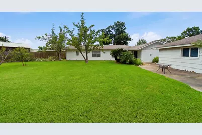 9435 Springmont Drive, Houston, TX 77080 - Photo 28