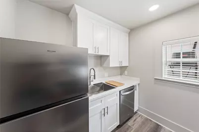 211 N Milby Street #4, Houston, TX 77003 - Photo 4