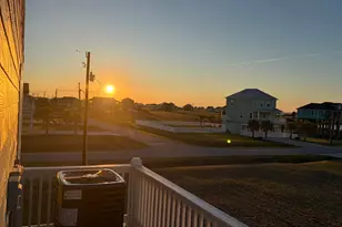 18111 Shaman Dr, Galveston, TX 77554 - Photo 10