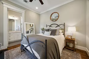 8566 Forum Dr, Houston, TX 77055 - Photo 18