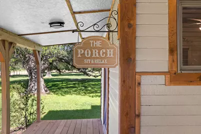 1195 County Road 161, Rock Island, TX 77470 - Photo 14