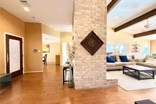 3915 Pleasant Valley Dr, Missouri City, TX 77459 - Photo 6