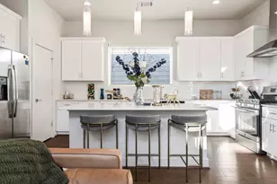 2210 Lou Ellen Ln, Houston, TX 77018 - Photo 4