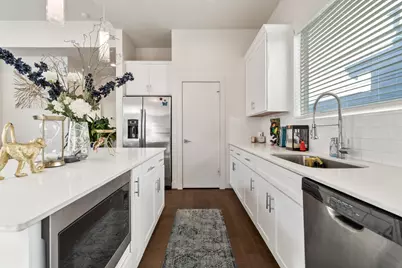 2210 Lou Ellen Lane #E, Houston, TX 77018 - Photo 12