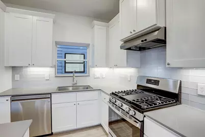 7407 Rusk Street #B, Houston, TX 77011 - Photo 6