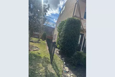 11627 Royal Oaks Trce Trace #11627, Houston, TX 77082 - Photo 8