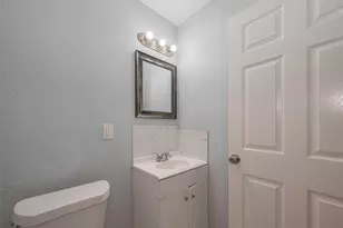4906 Larkspur St, Houston, TX 77033 - Photo 12