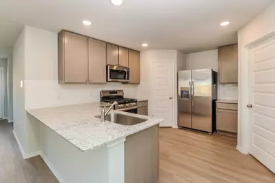 10920 Heliosphere Way, Conroe, TX 77303 - Photo 8