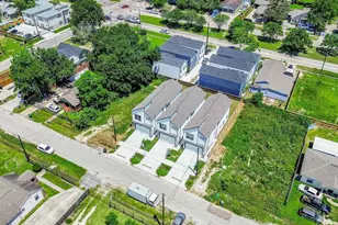848 Lucky St, Houston, TX 77088 - Photo 4