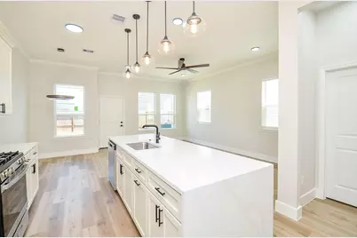 848 Lucky Street, Houston, TX 77088 - Photo 8