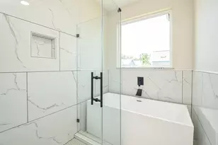 848 Lucky St, Houston, TX 77088 - Photo 16