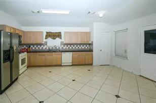 2615 Bisontine St, Friendswood, TX 77546 - Photo 4