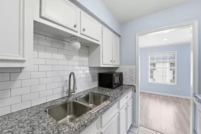 7900 Westheimer Road #146, Houston, TX 77063 - Photo 14