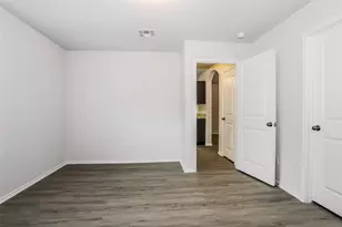 411 Brushback Dr, Huntsville, TX 77320 - Photo 10