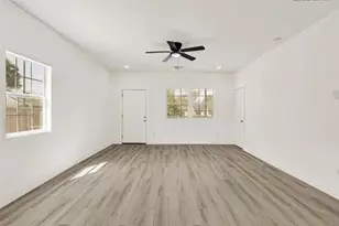 7926 Hudson St, Houston, TX 77012 - Photo 10
