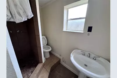 106 W Prairie Avenue, Eagle Lake, TX 77434 - Photo 22