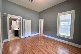 106 W Prairie Ave, Eagle Lake, TX 77434 - Photo 6