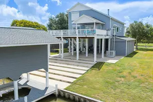 1493 County Rd 291, Sargent, TX 77414 - Photo 2