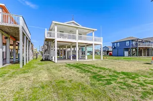 862 Holiday, Crystal Beach, TX 77650 - Photo 28