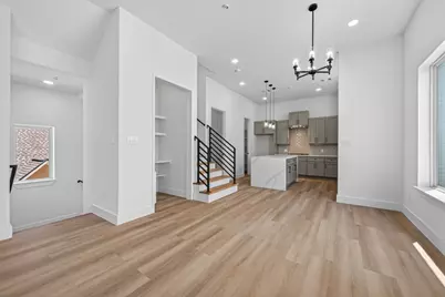 1103 Wilson St, Houston, TX 77019 - Photo 2