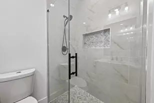 1103 Wilson St, Houston, TX 77019 - Photo 18