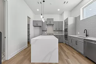 1103 Wilson St, Houston, TX 77019 - Photo 8