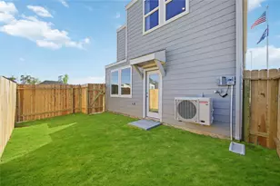5813 Burt St, Houston, TX 77091 - Photo 32