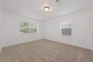 7718 Morley St, Houston, TX 77061 - Photo 6