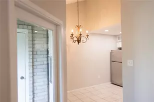 2021 Spenwick Dr, Houston, TX 77055 - Photo 4