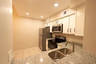 2021 Spenwick Dr, Houston, TX 77055 - Photo 16