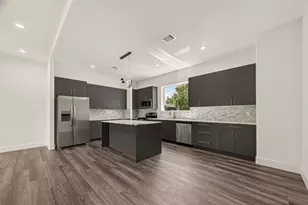 2711 Dennis St, Houston, TX 77004 - Photo 8