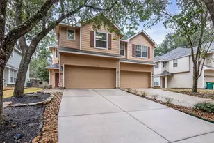 62 S Camellia Grove Cir, The Woodlands, TX 77382 - Photo 2