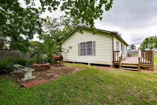 1301 2nd St, Palacios, TX 77465 - Photo 30