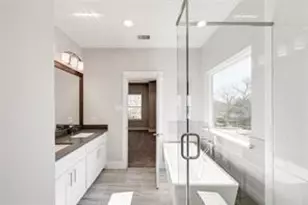 2057 Sherwood Forest St, Houston, TX 77043 - Photo 18